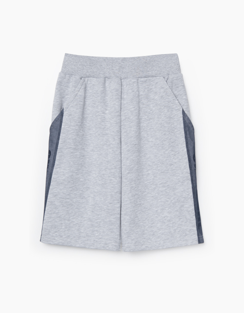 Вид спереди