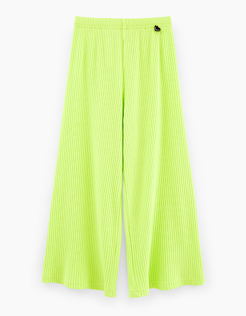 Вид спереди