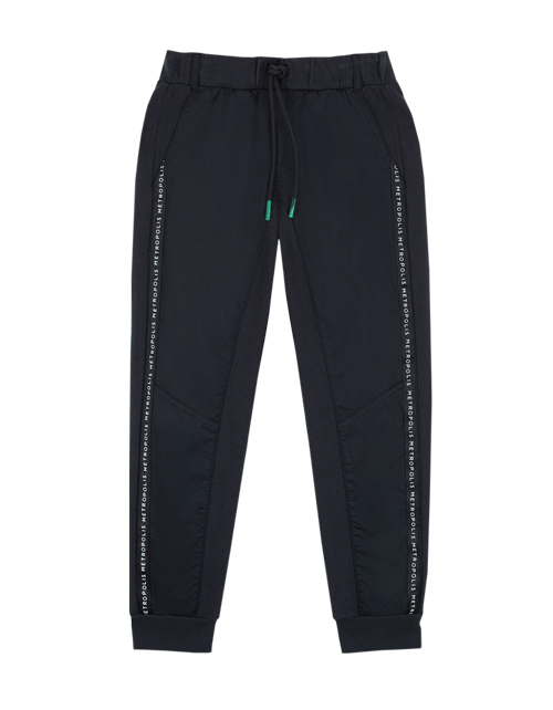 Вид спереди